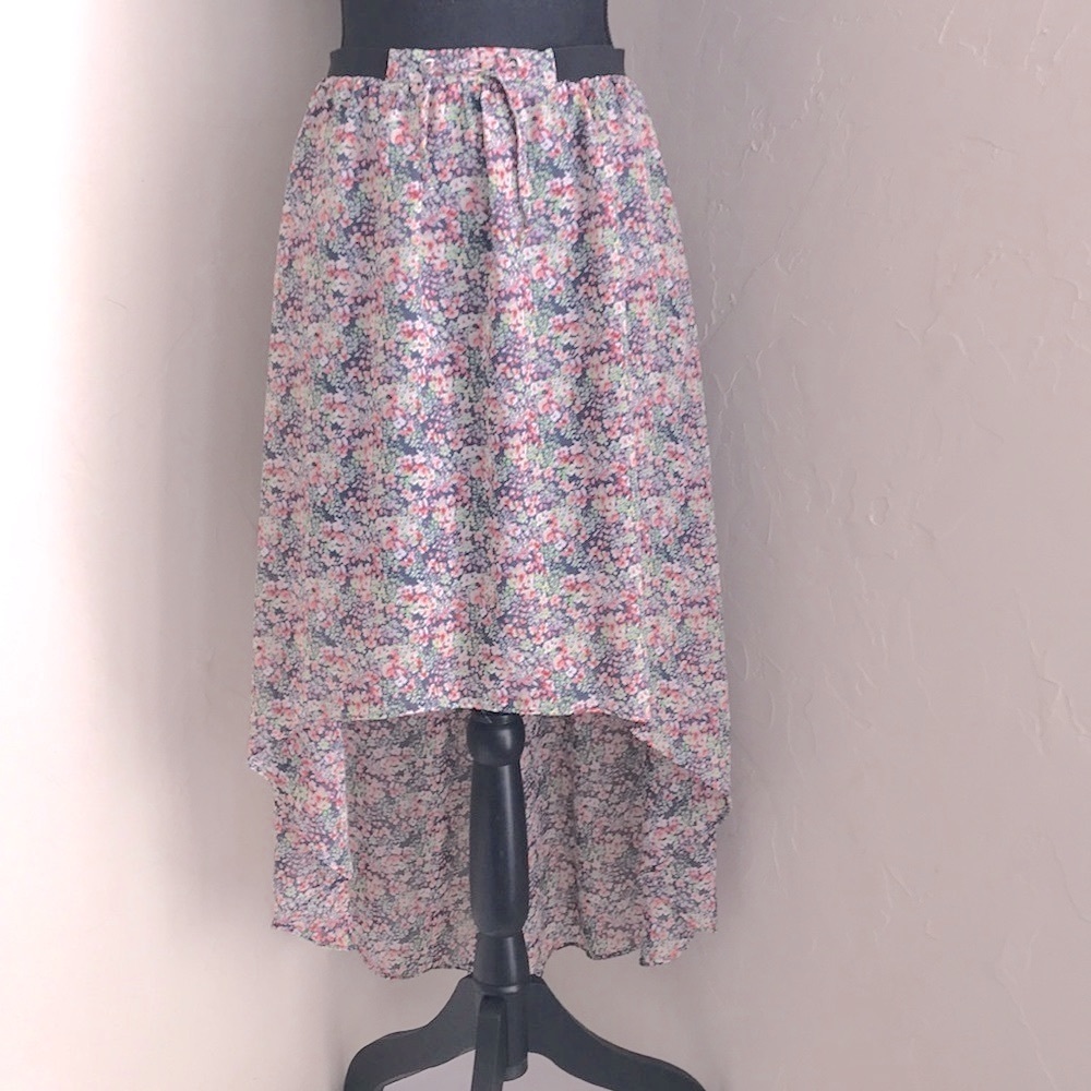 Princess by Vera Wang Hi-Low Skirt Size Small